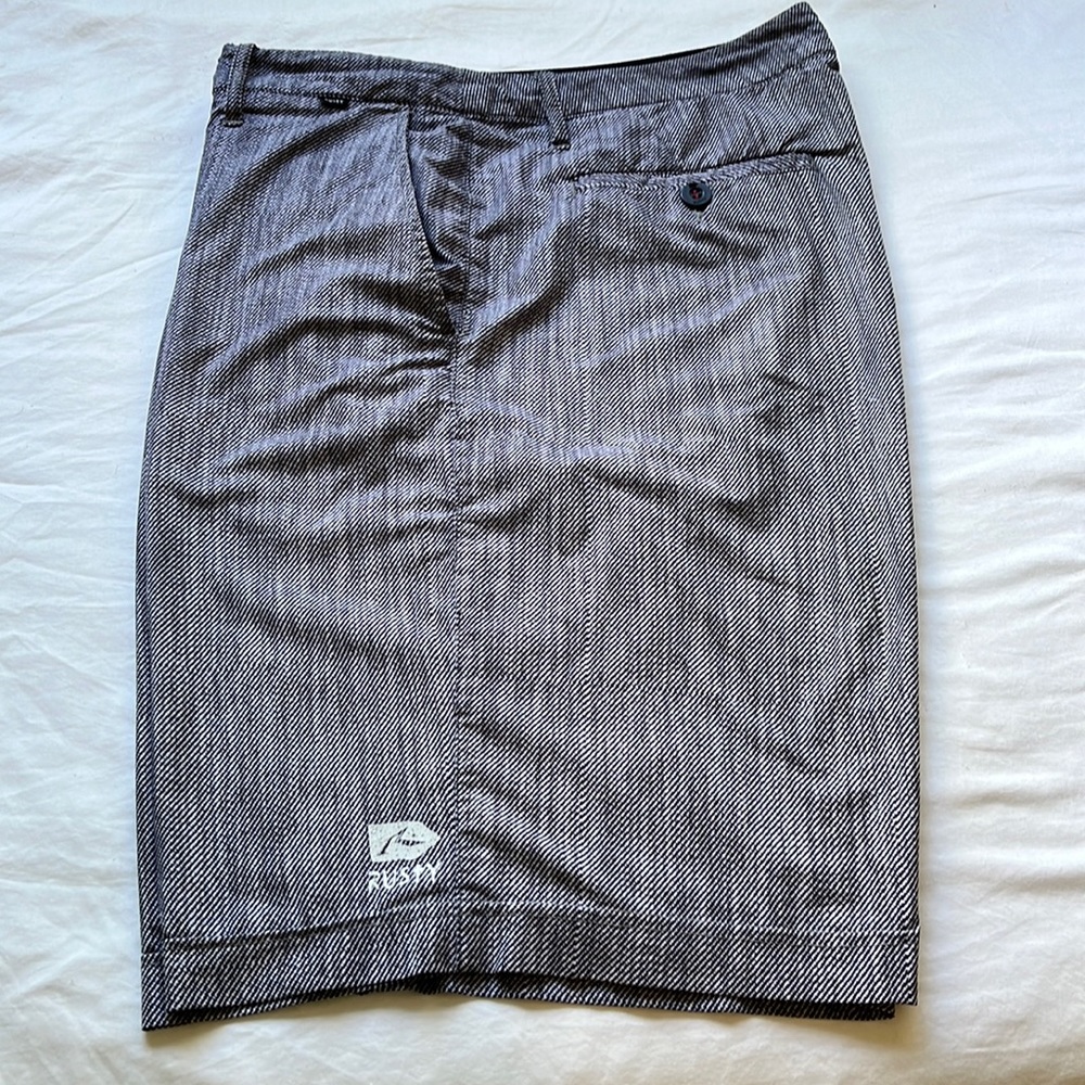 Rusty 4-way stretch hybrid board shorts, 38, navy/white herringbone, 4 pockets.
